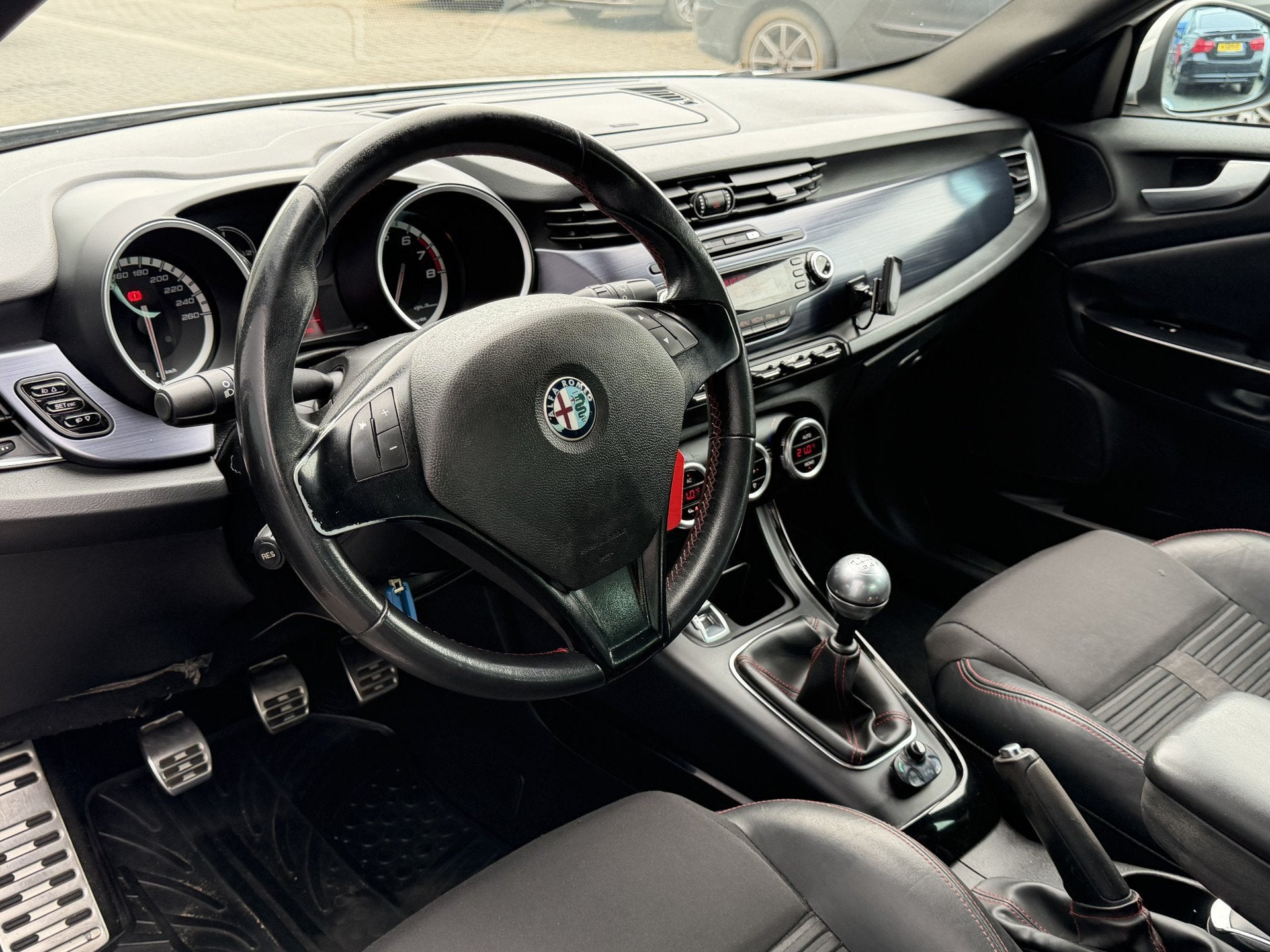 Alfa Romeo Giulietta BWJ 2010 | 1.7TBI 236 PK Quadrifoglio V, Auto's, Euro 5, Gebruikt, 4 cilinders, Leder en Stof