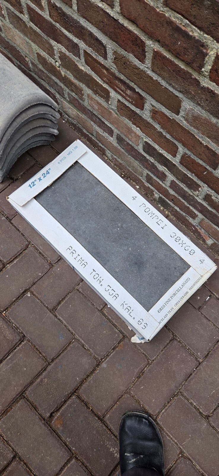Pak vloertegels zwart, Ophalen, 60 cm of meer, Keramiek, Nieuw