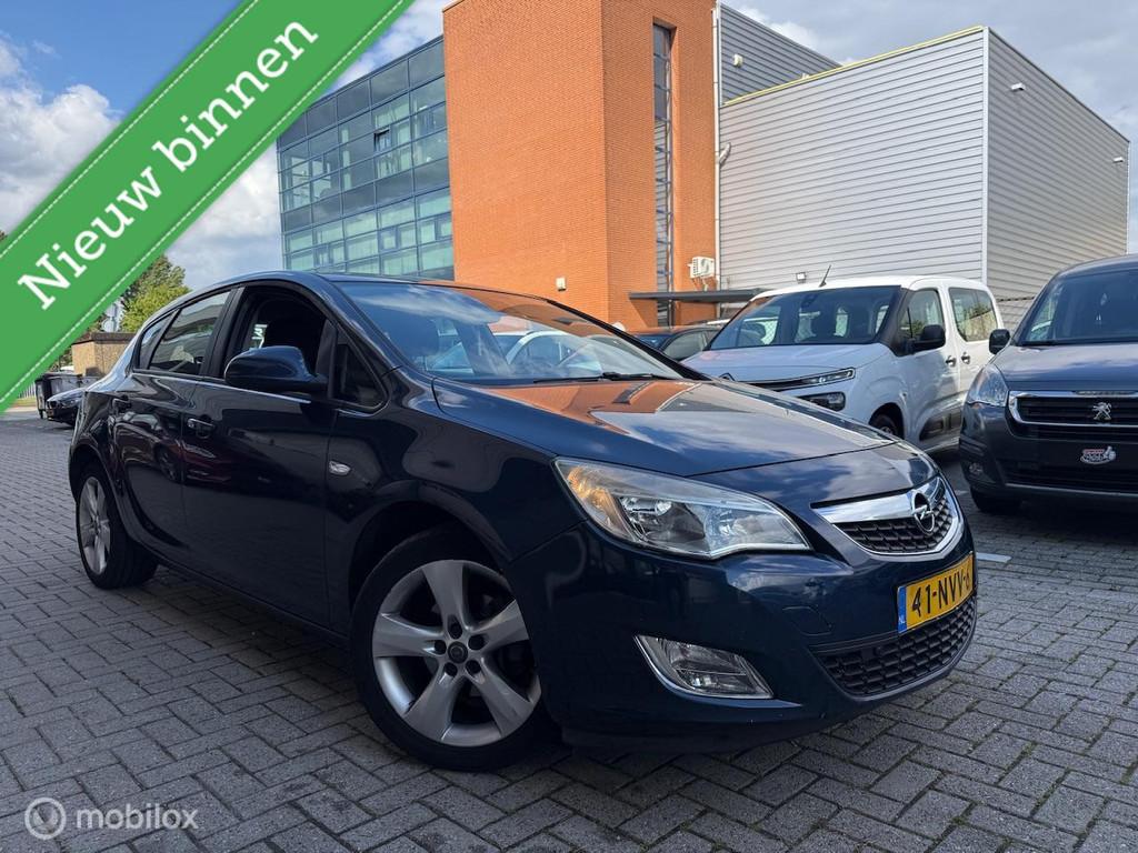 Opel Astra 1.6 Benzine, Auto's, Opel, Voorwielaandrijving, Euro 5, 680 kg, 4 cilinders