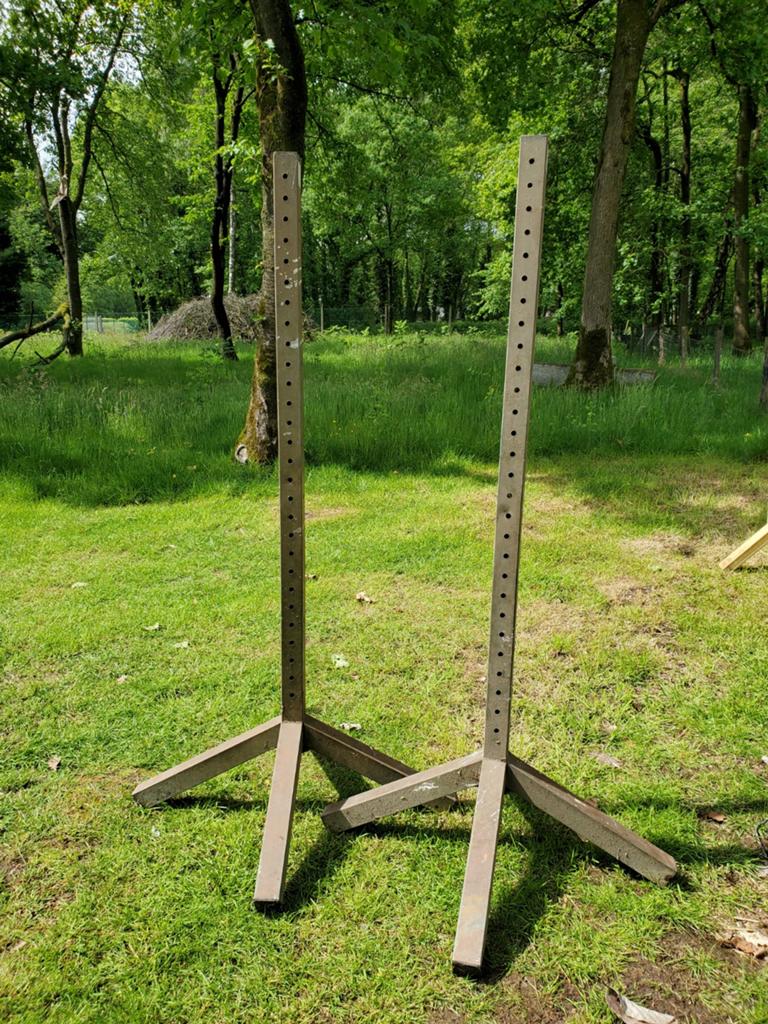 4 Gegalvaniseerde hindernis staanders met lepels., Dieren en Toebehoren, Paarden en Pony's | Overige Paardenspullen, Ophalen, Zo goed als nieuw