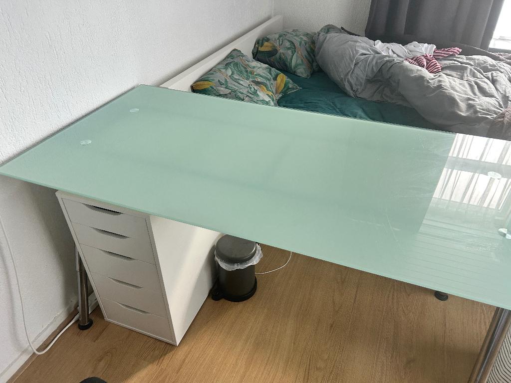 Galant bureau Ikea, Ophalen, In hoogte verstelbaar, Gebruikt