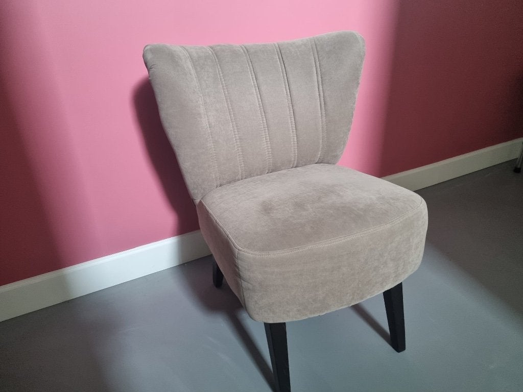 Mooi vintage cocktailstoeltje, Ophalen, Hout, Minder dan 50 cm, Minder dan 75 cm
