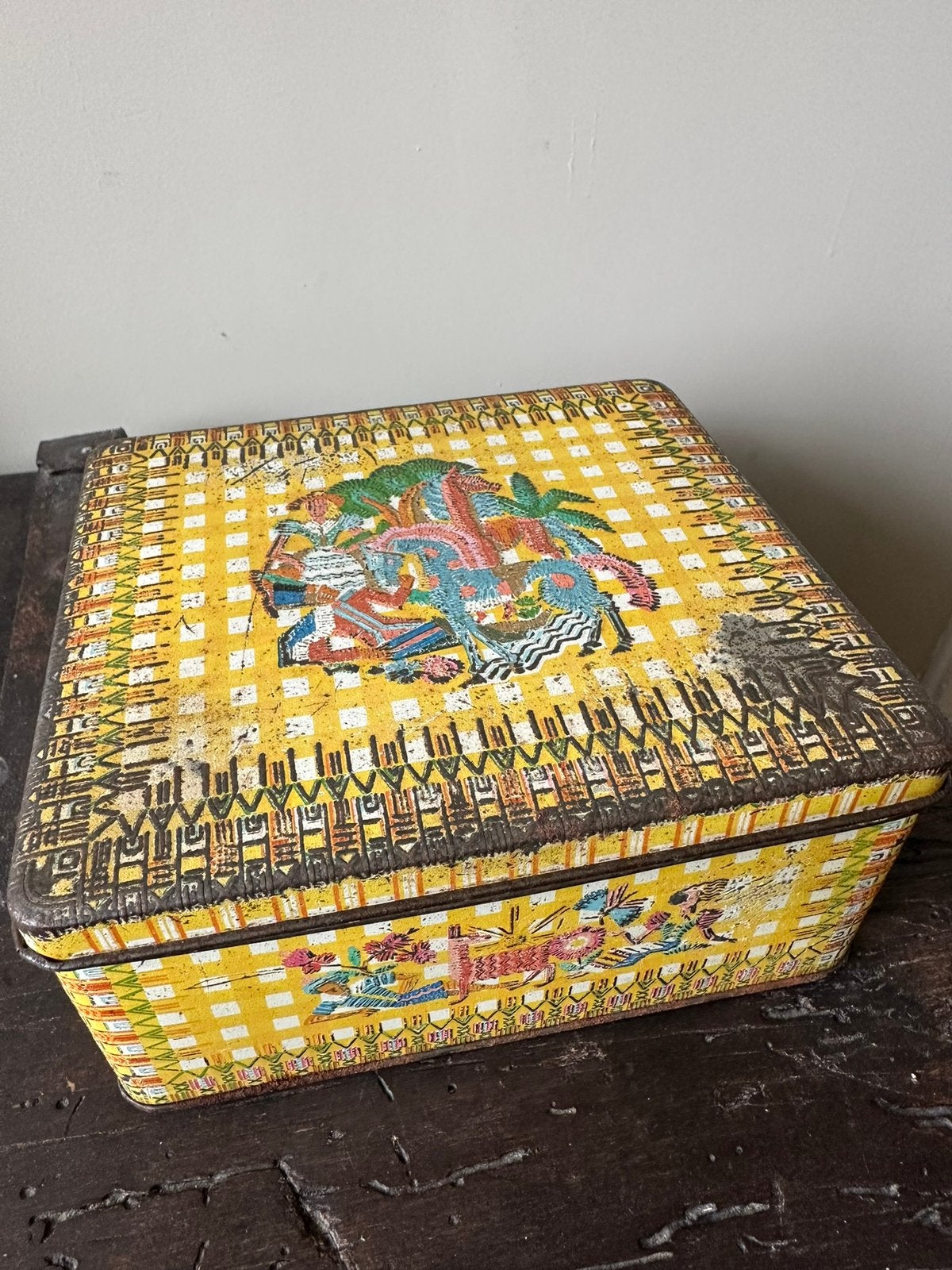 Antiek blikken doos ‘Egyptian Revival’ - jaren ‘20, Verzamelen, Ophalen of Verzenden, Zo goed als nieuw, Overige