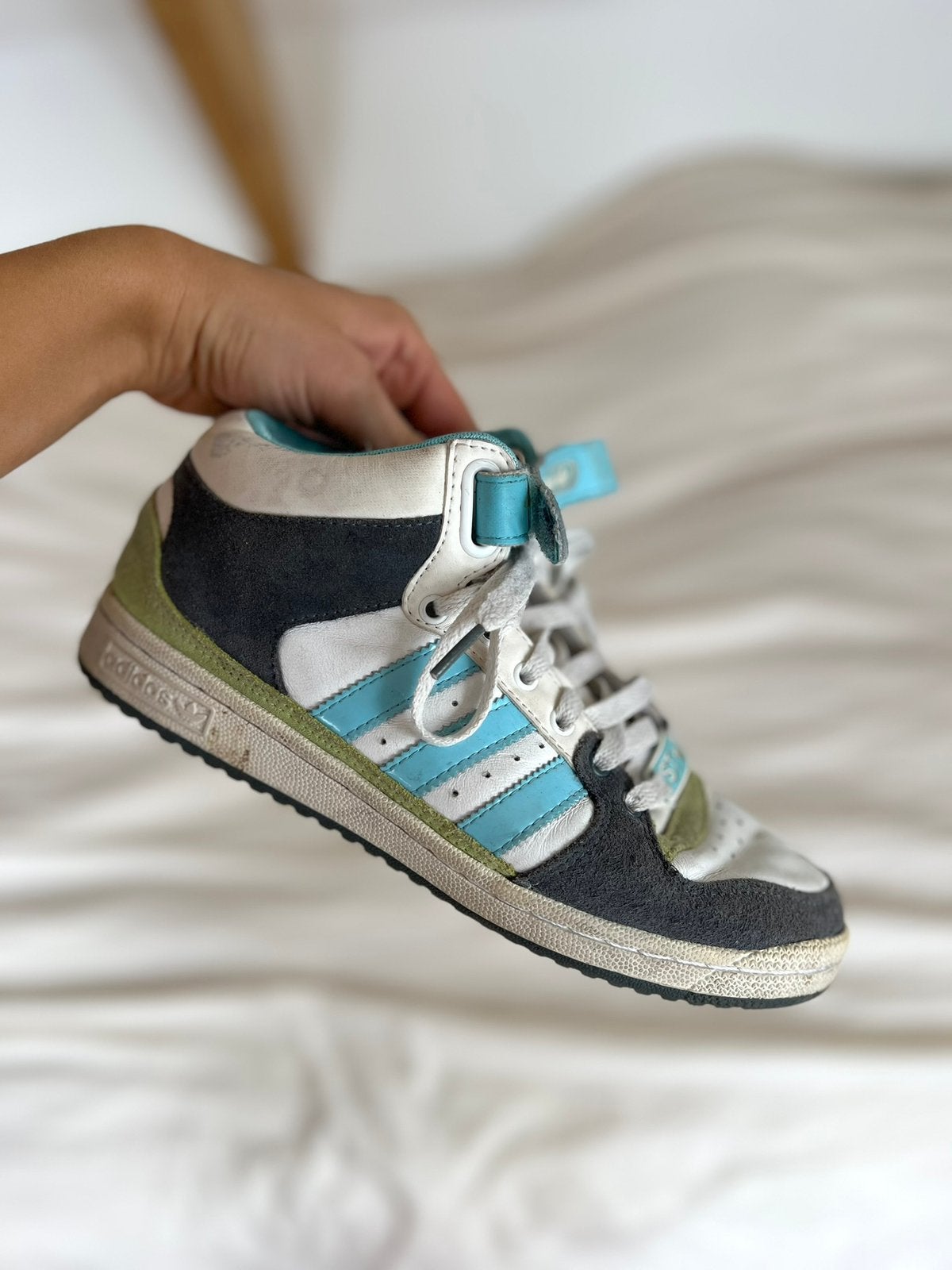 Adidas sneakers hoog, Ophalen of Verzenden, Zo goed als nieuw