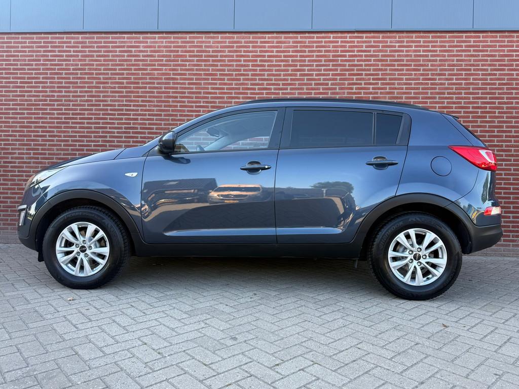 Kia Sportage 2.0 ExecutiveLine / 5-deurs / airco / parkeerse, Gebruikt, 4 cilinders, Blauw, Leder