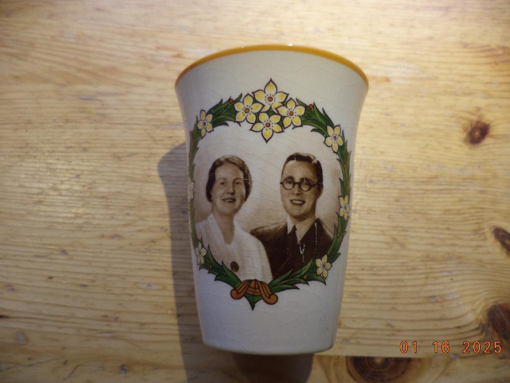 Prachtige huwelijksbeker Juliana en Bernhard  07-01-1937, Ophalen of Verzenden, Zo goed als nieuw, Nederland, Servies