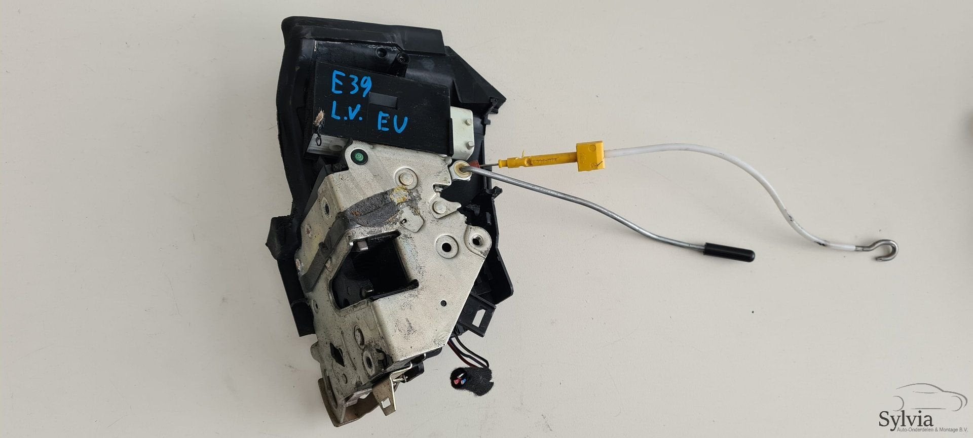 Deurslot links voor binnenzijde deur BMW 5 / 7 serie E39 E38, Auto-onderdelen, Gebruikt, -, -, Ophalen of Verzenden