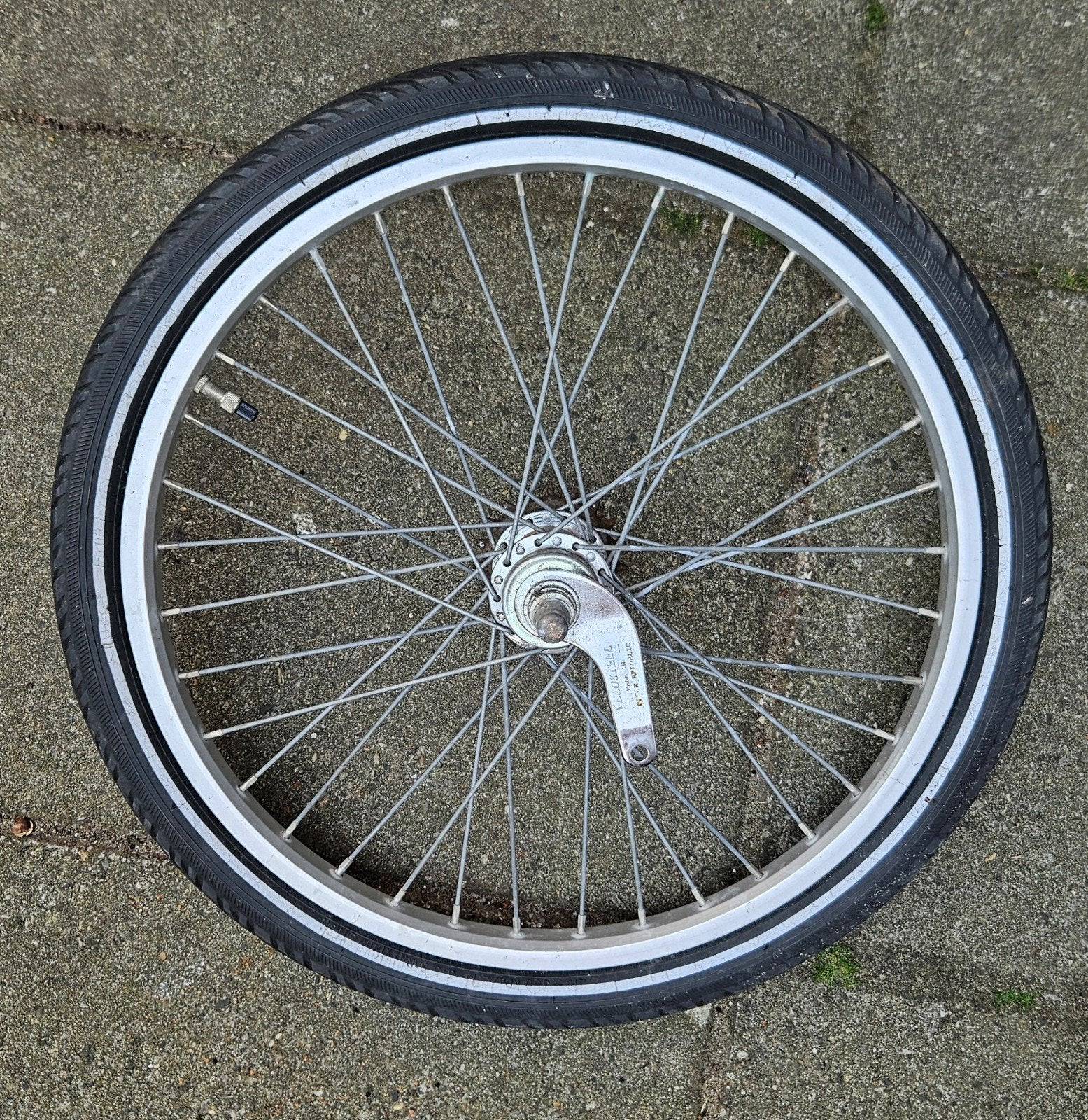 Fietswiel achterwiel 20 inch met prima band, Ophalen of Verzenden, Zo goed als nieuw, Band