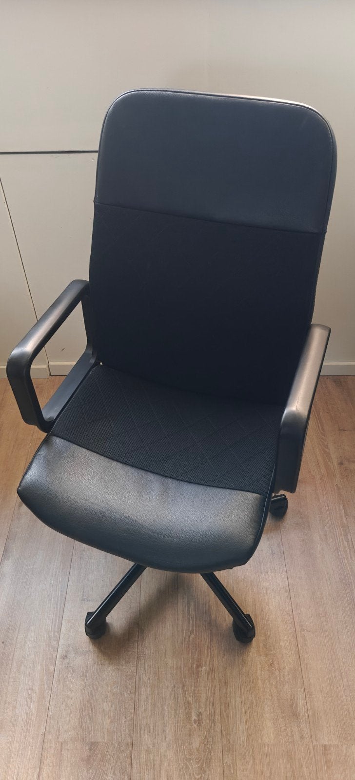 Bureaustoel, Huis en Inrichting, Bureaustoelen, Ophalen, Zo goed als nieuw, Zwart, Bureaustoel