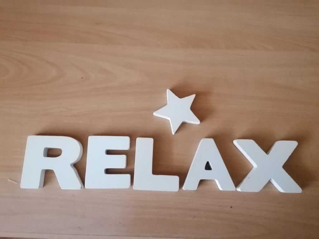 Decoratieve letters "RELAX" met ster, Ophalen of Verzenden, Zo goed als nieuw