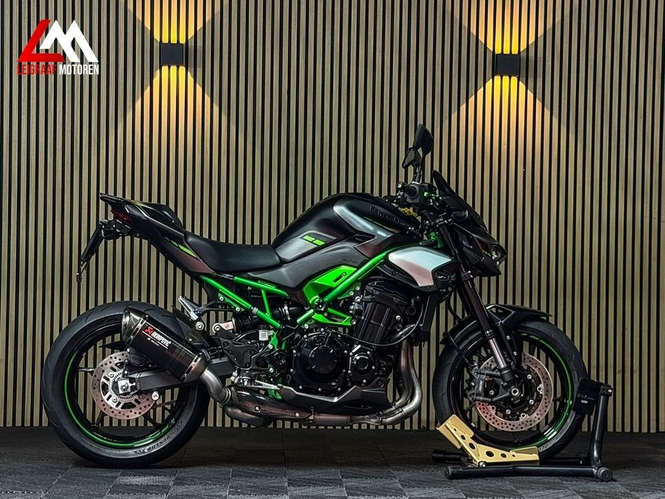 KAWASAKI Z900 PERFORMANCE - Akrapovic - Quickshifter, 4 cilinders, 948 cc, Bedrijf, Onbekend