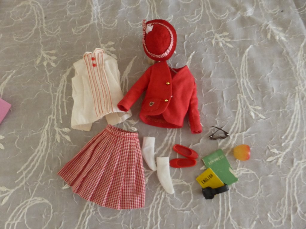 Barbie Vintage, Ophalen of Verzenden, Zo goed als nieuw, Kleertjes