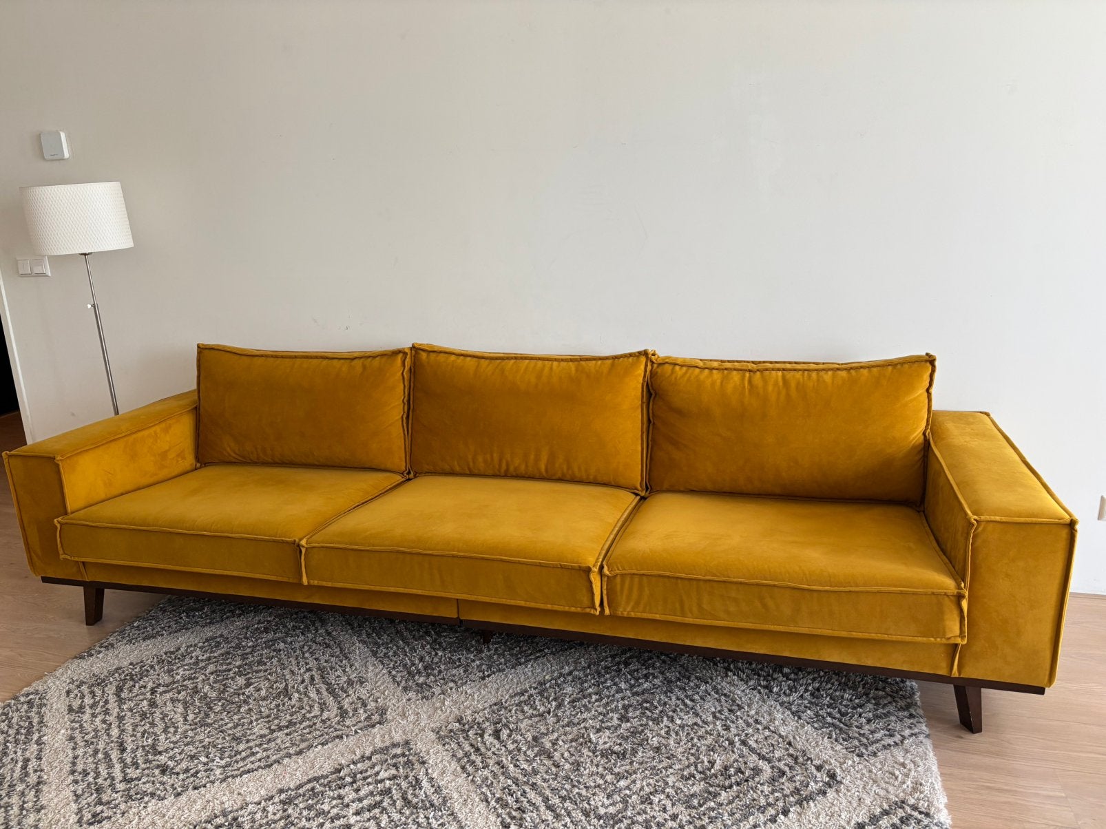 Comfortable Mustard Yellow 3-Seater Sofa–Very Good Condition, Ophalen, 250 tot 300 cm, 100 tot 125 cm, Driepersoons