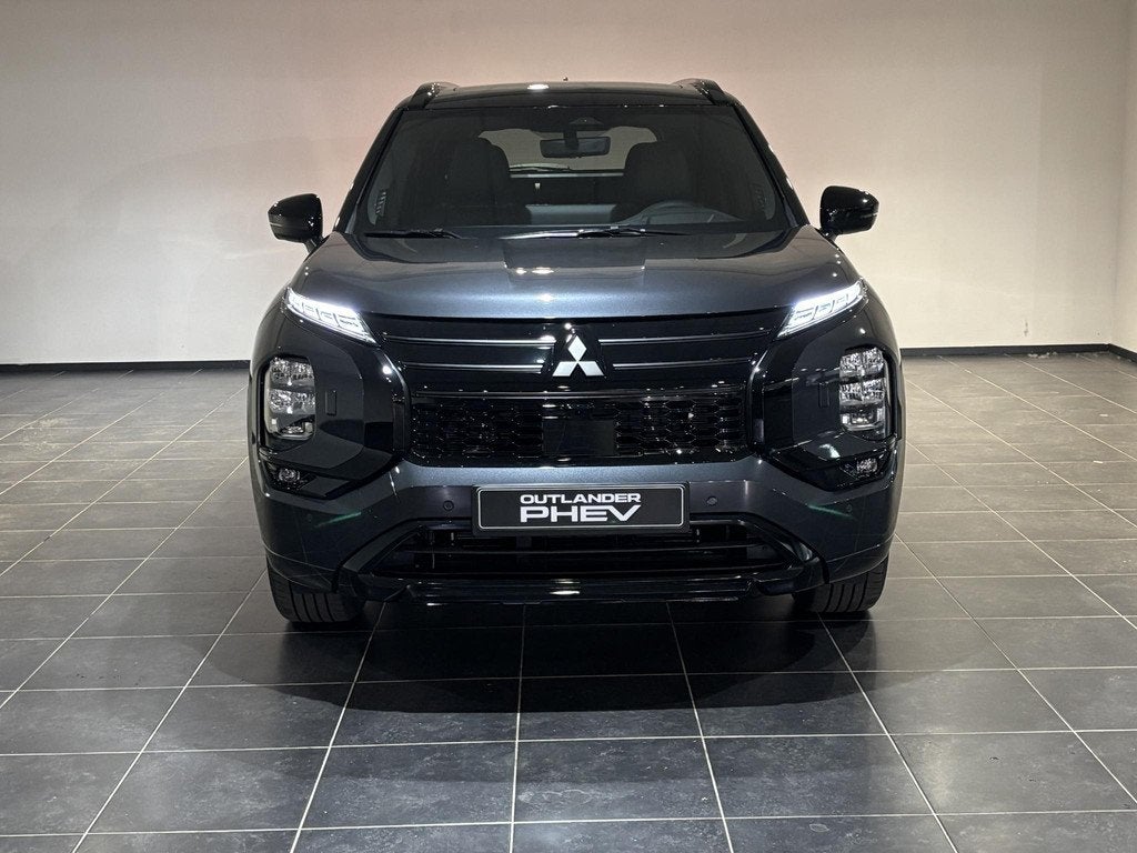Mitsubishi Outlander 2.4 PHEV Black Edition | Uit voorraad l, Auto's, Mitsubishi, Automaat, 2095 kg, Outlander, Euro 6