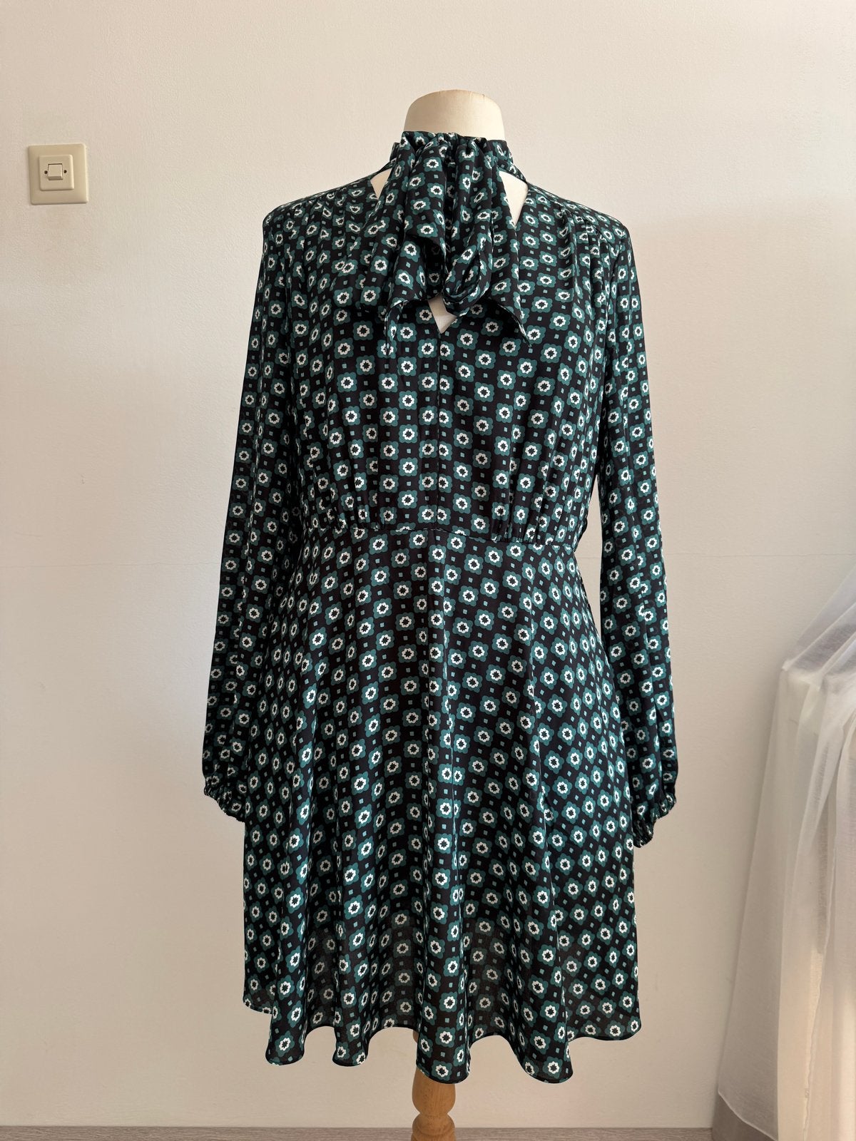 Ted Baker Jurk Maat 3 (38/40) - Zwart met Groen Patroon, Ophalen of Verzenden, Gedragen, Maat 38/40 (M), Zwart
