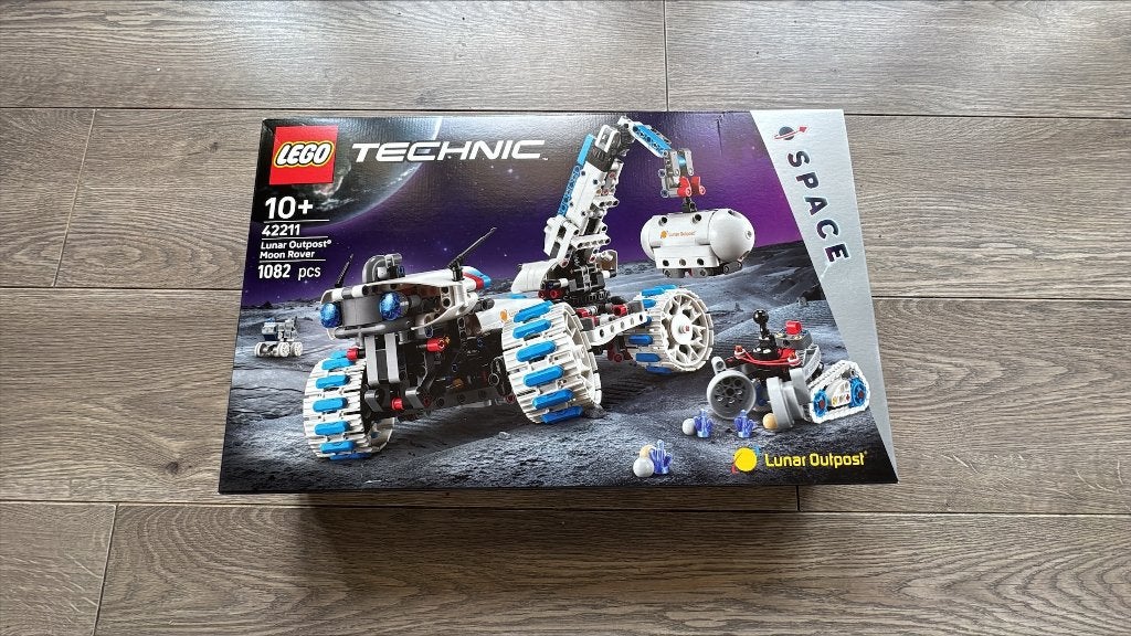 Lego Technic 42211 Lunar Outpost maanrover NIEUW, Lego, Nieuw, Ophalen of Verzenden, Technic