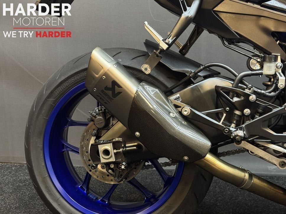 YAMAHA YZF R1 | AKRA | TUNE | TOPSTAAT | GARANTIE, 4 cilinders, Motorrijbewijs A, Bedrijf, Onbekend