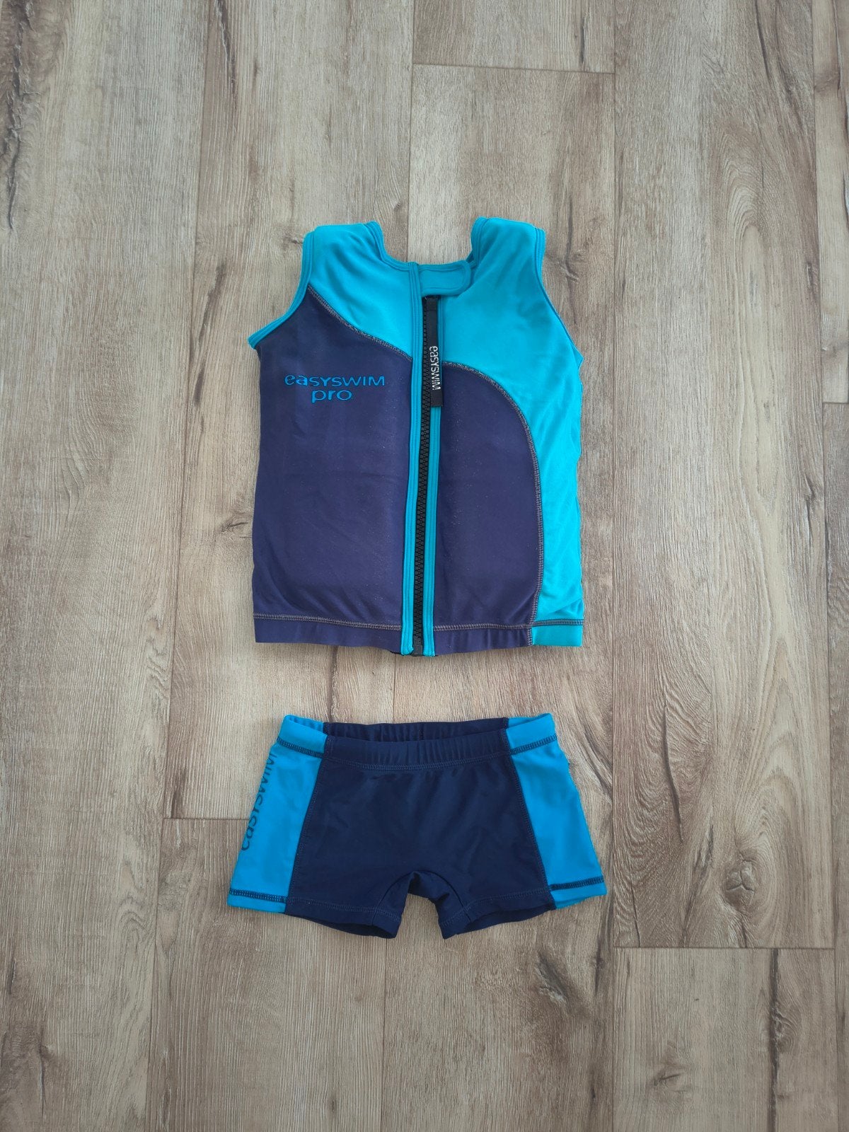 Mooi blauw EasySwim Pro zwemvest, drijfvest zwemles, maat M., Kinderen en Baby's, Gebruikt, Ophalen of Verzenden, Onb, Zwem-accessoire