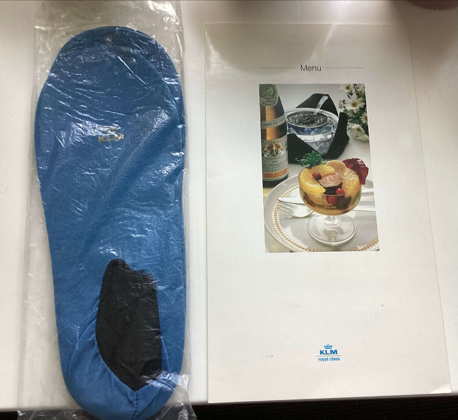 KLM Royal Class menu kaart en de originele sloffen, Verzamelen, Luchtvaart en Vliegtuigspotten, Ophalen of Verzenden, Nieuw, Overige typen