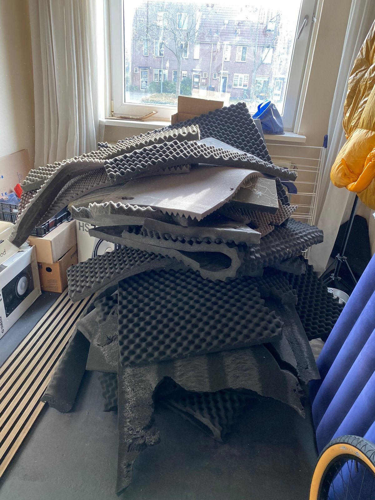 Grote stapel geluidsisolatie / foam, Ophalen, Gebruikt