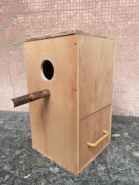 Nestkast, Ophalen, Zo goed als nieuw, Hout, Overige typen