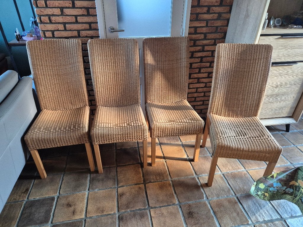 4 Pitriet Originele Loom eetkamer stoelen in perfecte staat., Ophalen of Verzenden, Zo goed als nieuw, Bruin, Vijf, Zes of meer stoelen