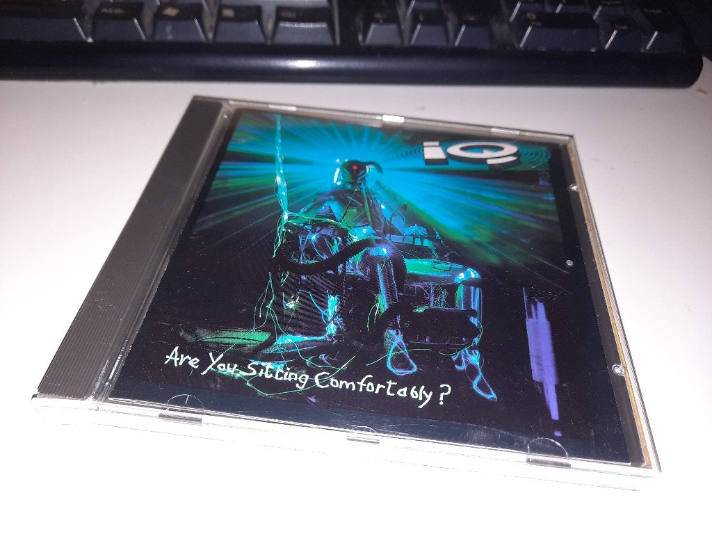 CD IQ – Are You Sitting Comfortably?, Cd's en Dvd's, Ophalen, Zo goed als nieuw, Poprock
