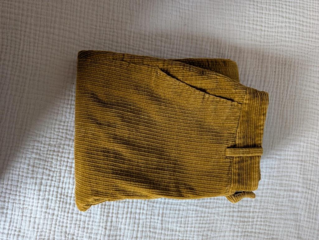 Suistudio ribfluwelen pantalon okergeel/mosterdgeel Maat M, Kleding | Dames, Broeken en Pantalons, Maat 38/40 (M), Geel, Ophalen of Verzenden