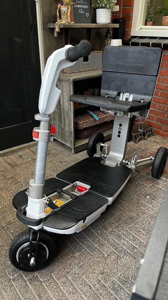 Opvouwbaare scootmobiel - nieuwstaat - 5 km Bieden mag, Overige merken, 10 km/u of minder, 16 t/m 25 km, Ophalen of Verzenden