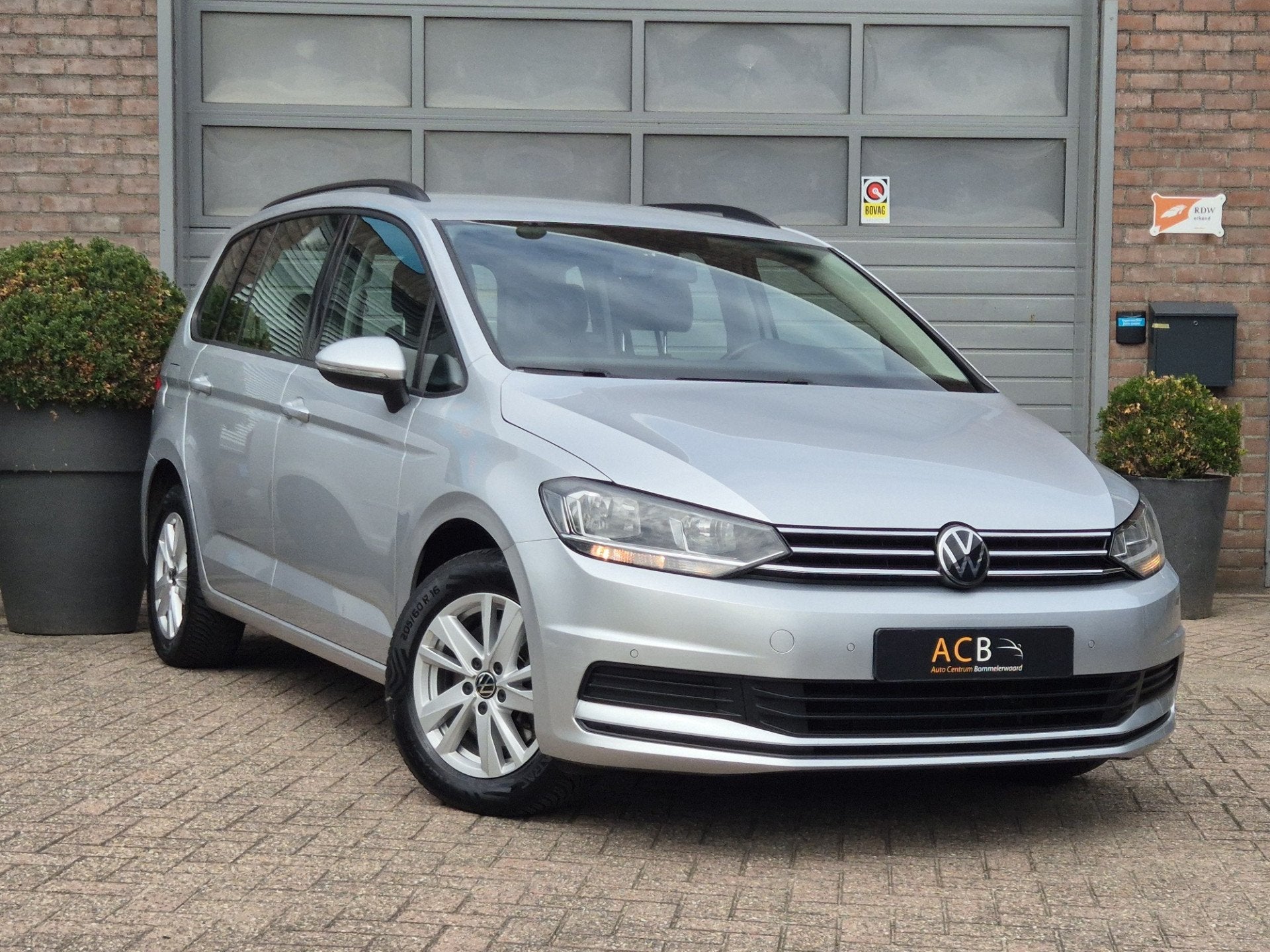Volkswagen Touran 1.5 TSI Comfortline 7 persoons uitvoering!, Auto's, Voorwielaandrijving, Stof, Euro 6, 4 cilinders