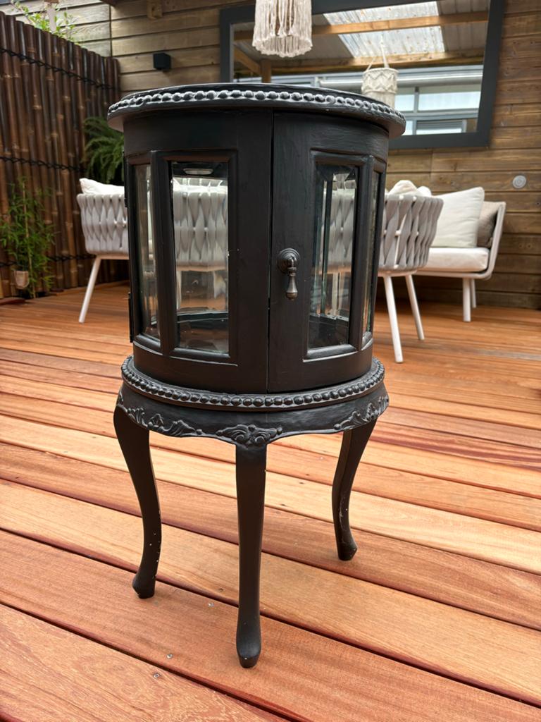 Prachtig rond zwart theekastje / vitrinekastje H74xB40cm, Huis en Inrichting, Woonaccessoires | Wijnrekken, Ophalen