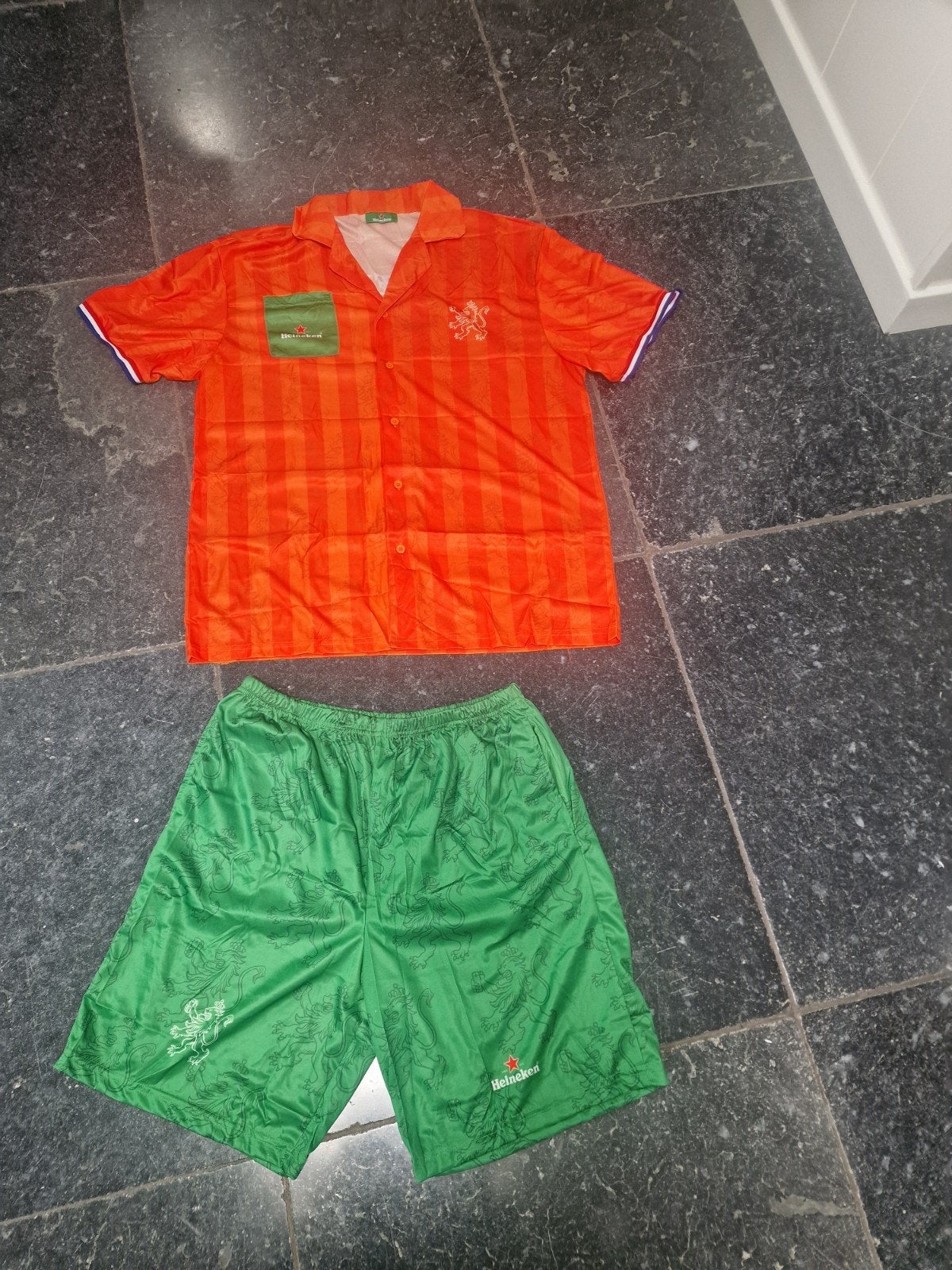 Heineken voetbalpak xl, Ophalen of Verzenden, Zo goed als nieuw, Maat 56/58 (XL), Voetbal