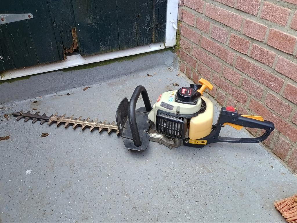Ryobi heggeschaar (benzinemotor), Ophalen, Gebruikt, Benzine, Ryobi