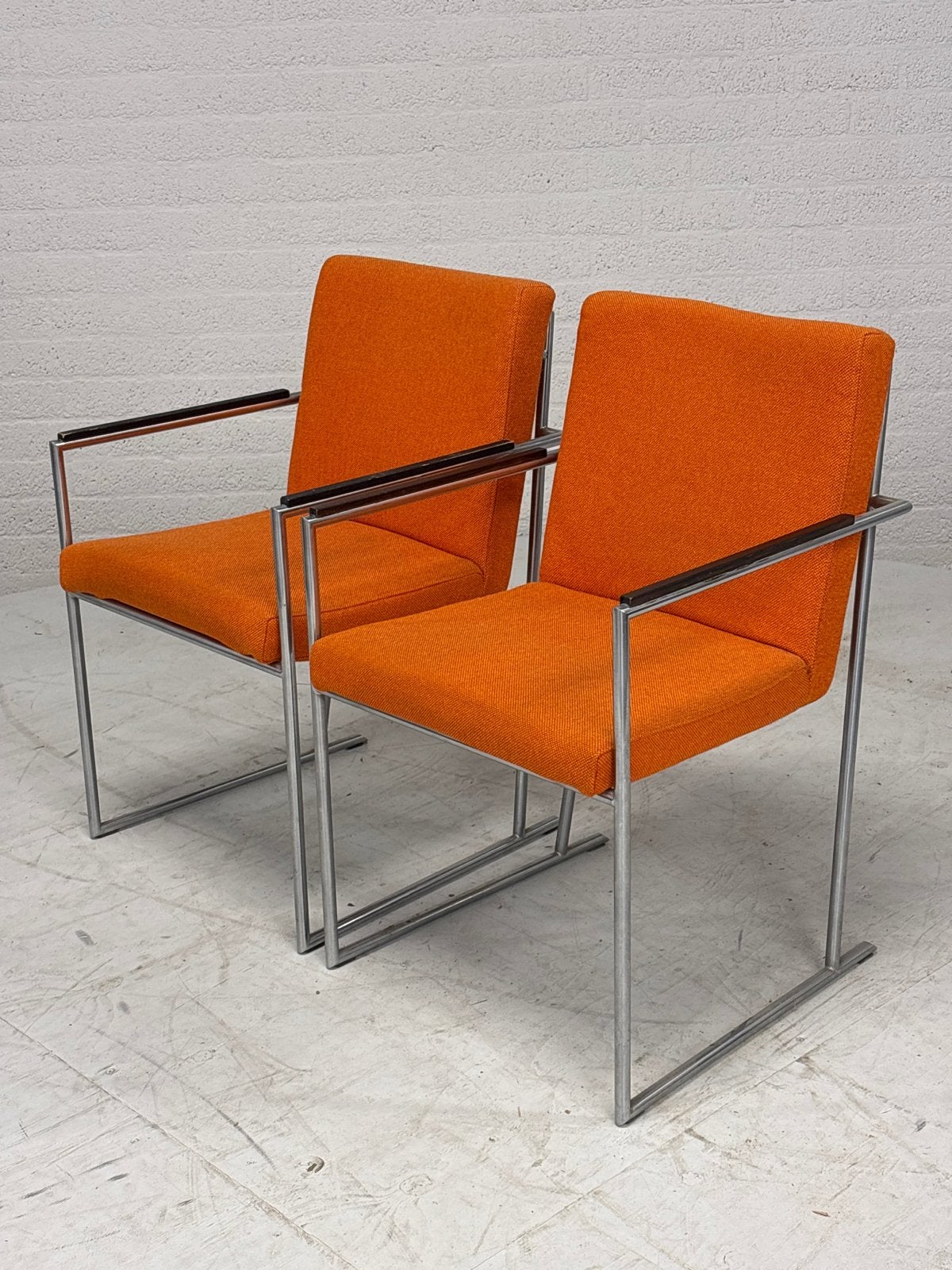 Set van 2 Harvink Dash design eetkamerstoelen - Oranje stof, Huis en Inrichting, Ophalen, Gebruikt, Twee, Overige kleuren
