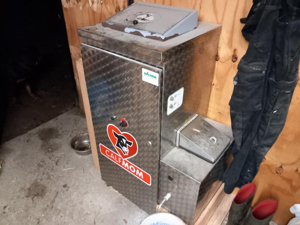 Urban Kalveren drink automaat goed werkend, Dieren en Toebehoren, Runderen, Meerdere dieren