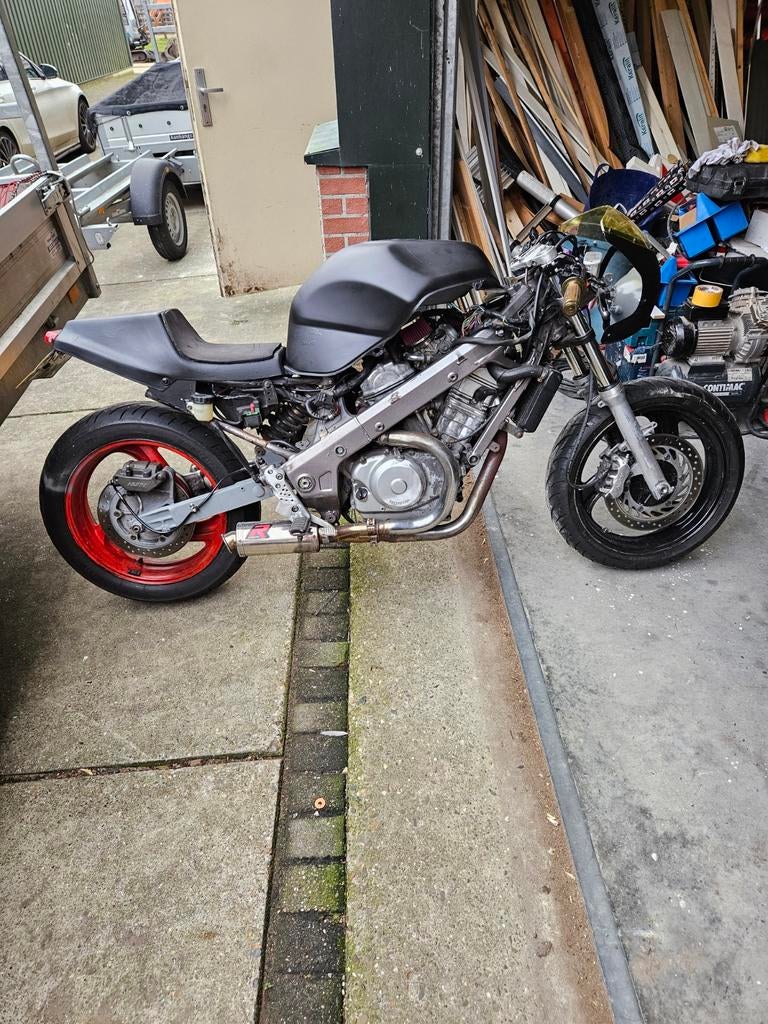 Honda RC47 650cc - circuit moter met kenteken, Motoren, Motoren | Honda, Particulier, Ophalen of Verzenden