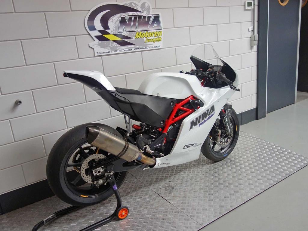 KRAMER GP2-890RR (bj 2025), 2 cilinders, 890 cc, Motorrijbewijs A, Bedrijf