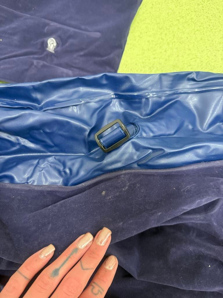 2x Opblaasbare Matras met Kussens - Ideaal voor Kamperen!, Caravans en Kamperen, Ophalen of Verzenden, Zo goed als nieuw, 2-persoons