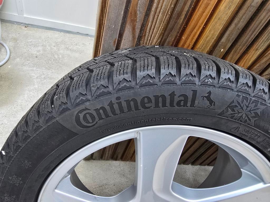 Volvo v60 velgen met winterbanden, Ophalen of Verzenden, 17 inch, Winterbanden, Velg(en)