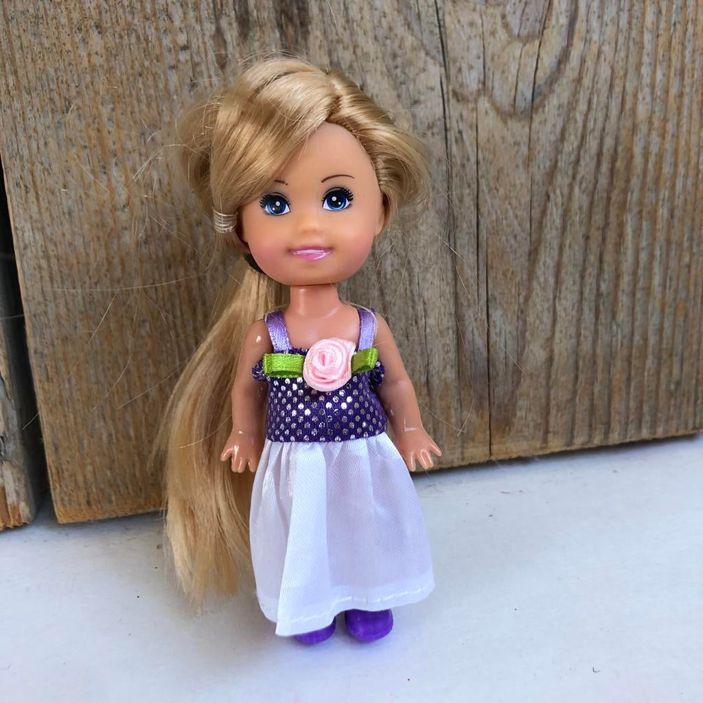 Barbie kind pop met paars wit jurk, Ophalen of Verzenden, Zo goed als nieuw, Barbie
