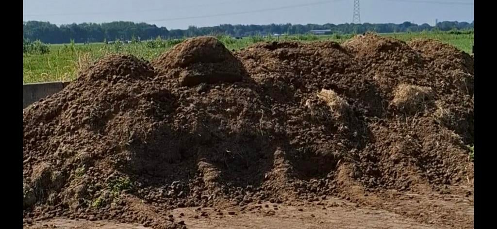 Gratis pure paardenmest, Ophalen, Tuinaarde