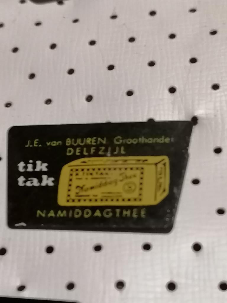 SPELD TIK TAK JE VAN BUUREN GROOTH..DELFZIJL, Ophalen of Verzenden, Gebruikt, Merk, Speldje of Pin
