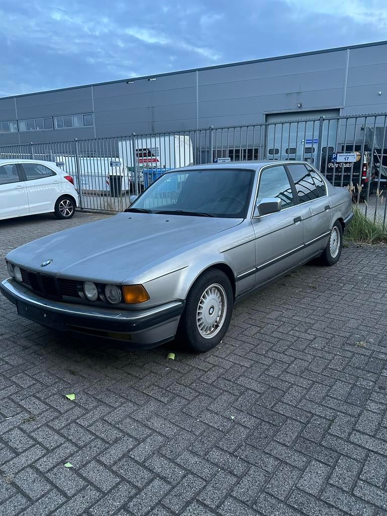 Bmw 730i e32 1987, Auto's, BMW, Euro 2, 3430 cc, Achterwielaandrijving, Zwart