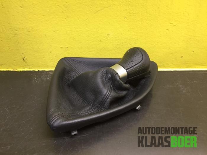 Versnellingspookhoes van een BMW 1-Serie, Auto-onderdelen, Interieur en Bekleding, BMW, Gebruikt, 6 maanden garantie, 12 maanden garantie