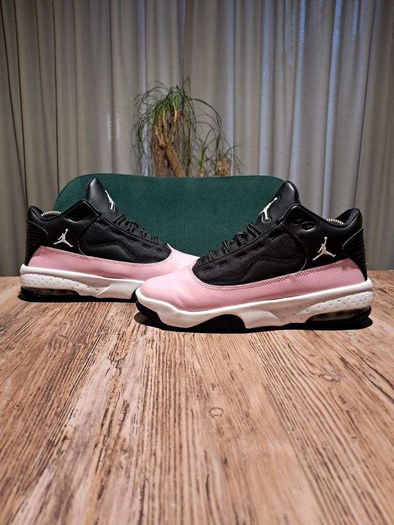 Jordan Max Aura 2 'Arctic Pink' Size 38, Kleding | Dames, Nike, Nieuw, Ophalen of Verzenden, Sneakers of Gympen