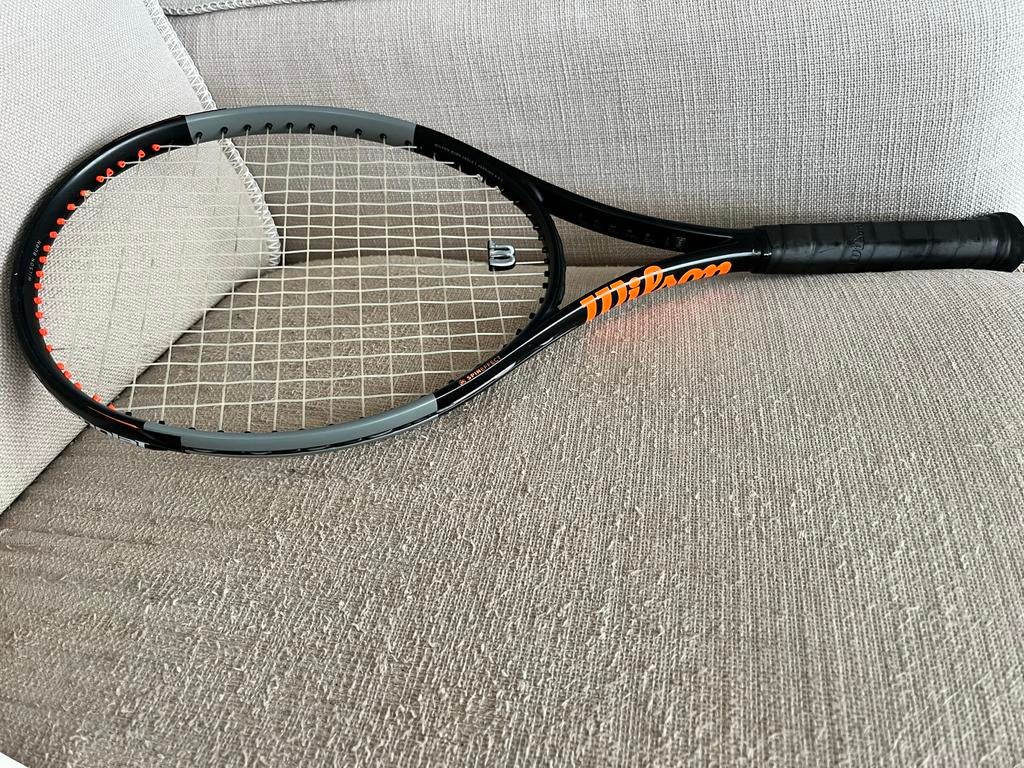Wilson Burn 100 LS v4.0 - Spin effect, Sport en Fitness, Tennis, Gebruikt, Racket, Wilson, L3, Ophalen of Verzenden