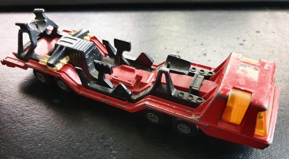 Matchbox Superkings transporter K-13-2 K-11 rood, Ophalen of Verzenden, Gebruikt, Bus of Vrachtwagen