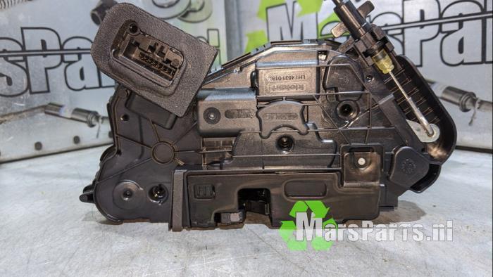 Deurslot Mechaniek 4Deurs links-voor van een Volkswagen Golf, Gebruikt, -, Volkswagen, -