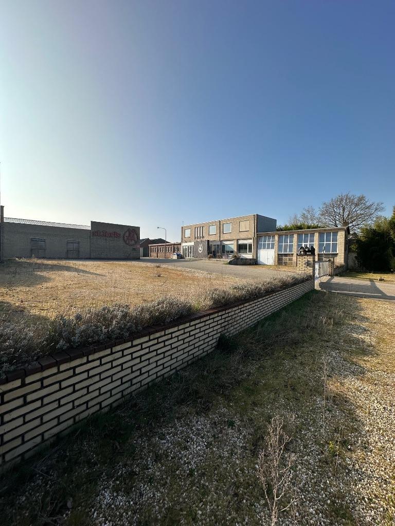 Te huur unieke kans op een veelzijdige locatie categorie 3.2, Zakelijke goederen, Bedrijfs Onroerend goed, 70550 m², Koop, Bedrijfsruimte
