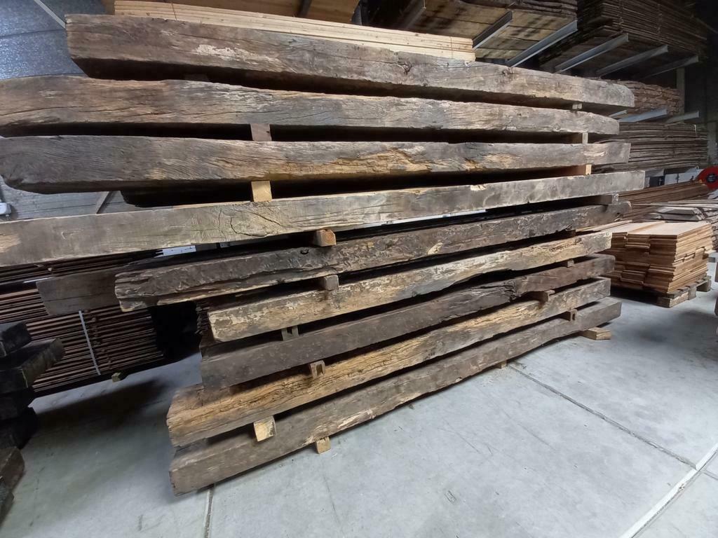 Oud eiken balken  ( blanke Spoorbielzen  ) Geborsteld